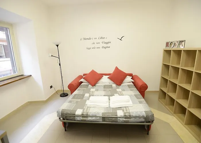 Casa Andrew Rom